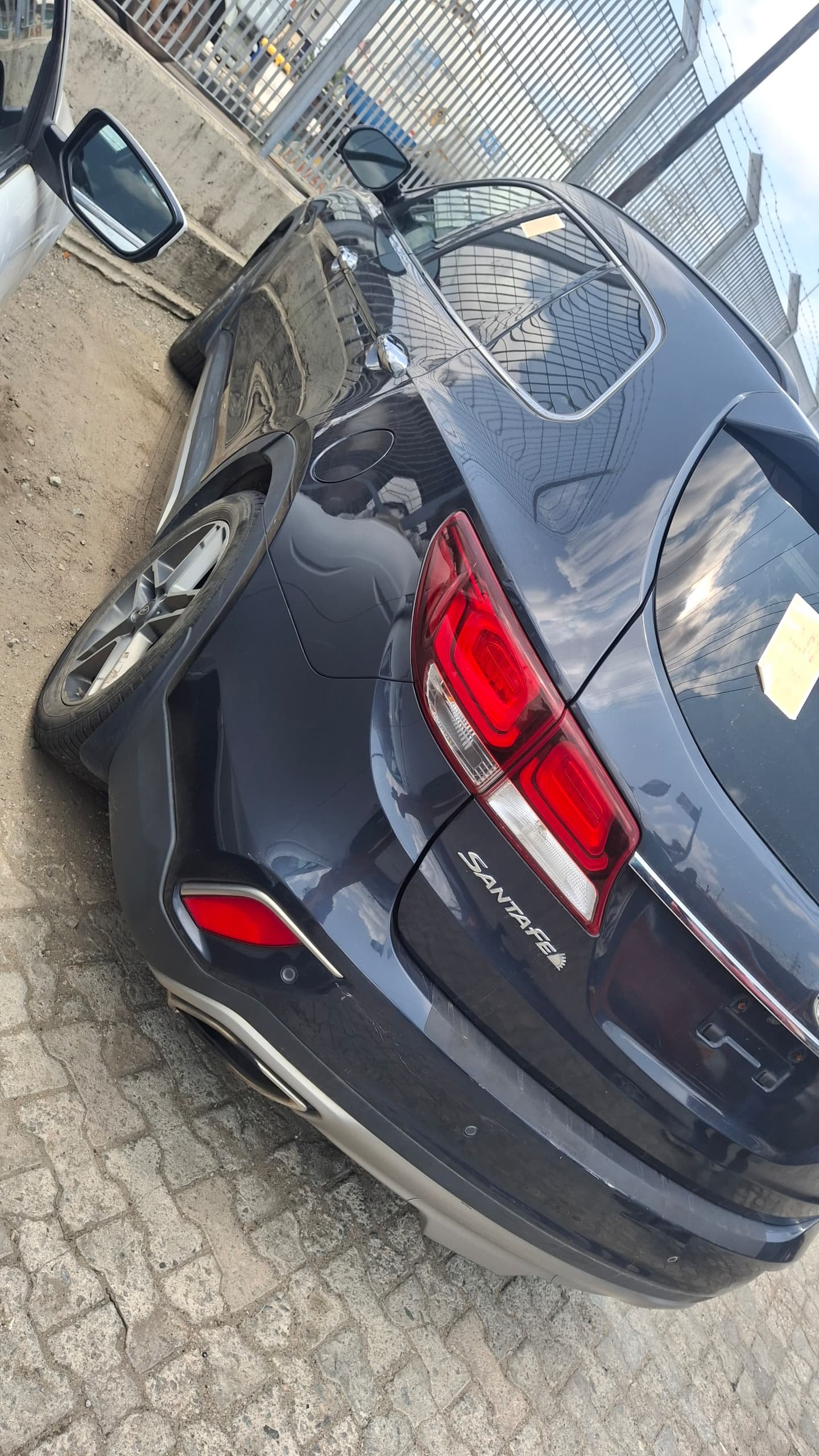 2017 Hyundai Santa FE Limited (ULTIMATE) image 11