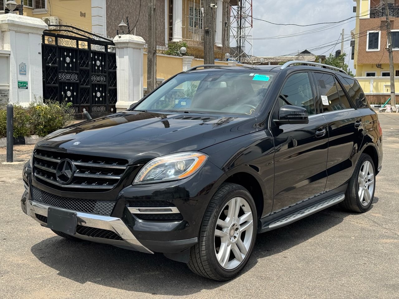 2014 Mercedes-Benz ML350 (PREMIUM EDITION) image 2