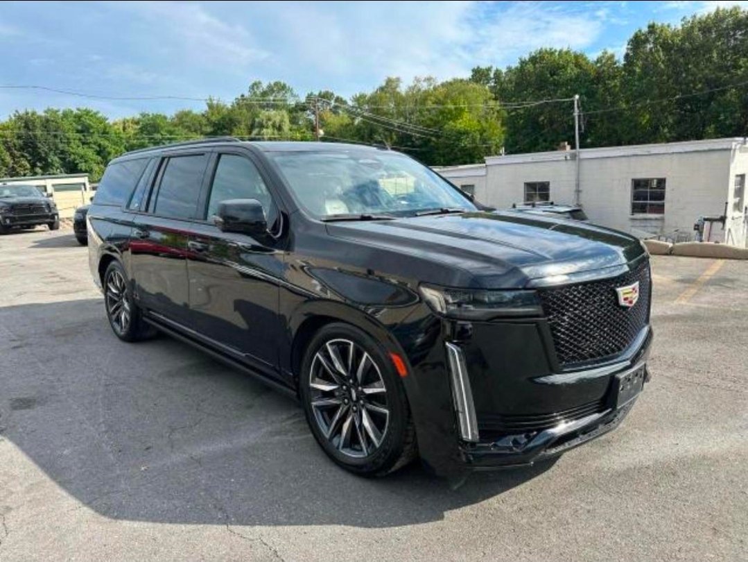 2021 Cadillac Escalade image 2