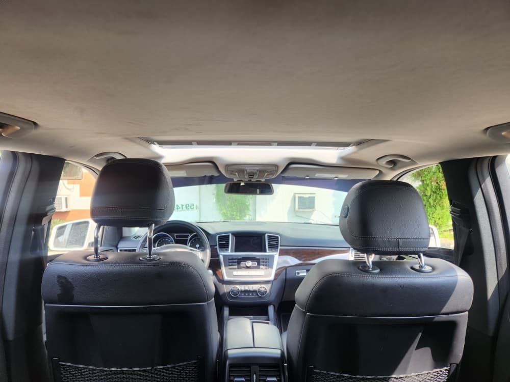 2015 ML350 Premium, very clean and neat image 7