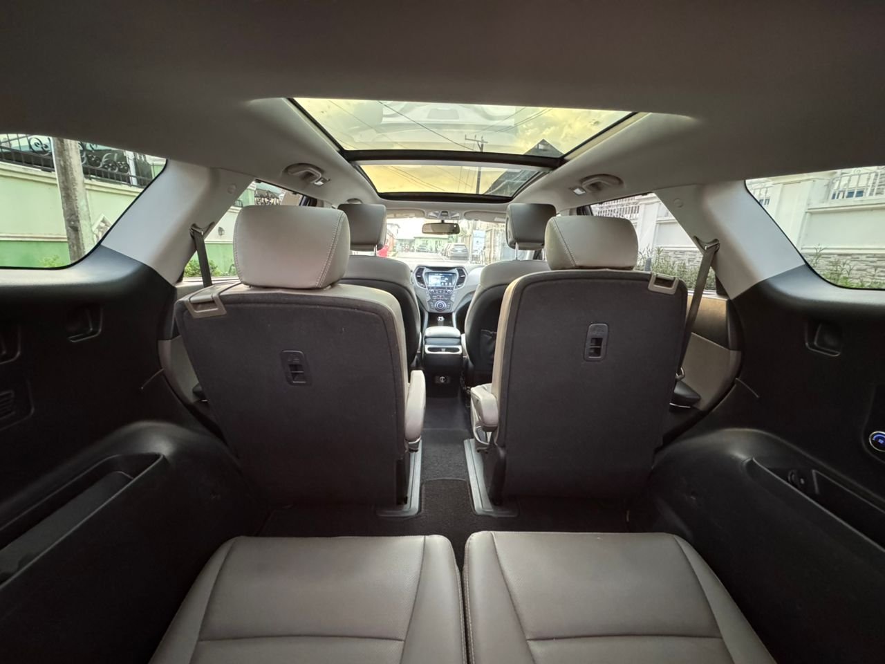 2017 Hyundai Santa Fe unlimited image 8