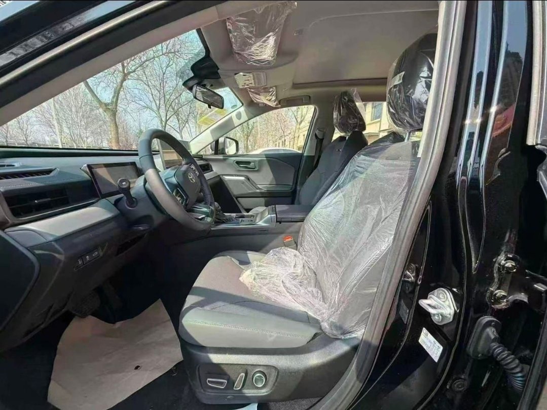 2026 Toyota Rav4 (Pre-Order) image 7