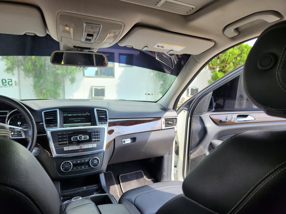 2015 ML350 Premium, very clean and neat image 4