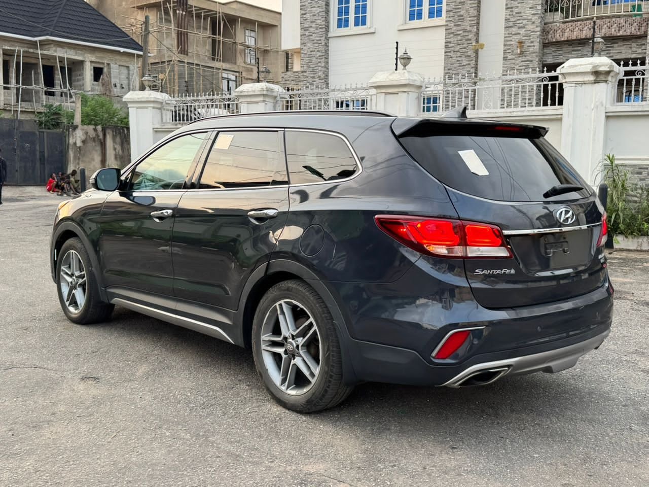 2017 Hyundai Santa Fe unlimited image 9