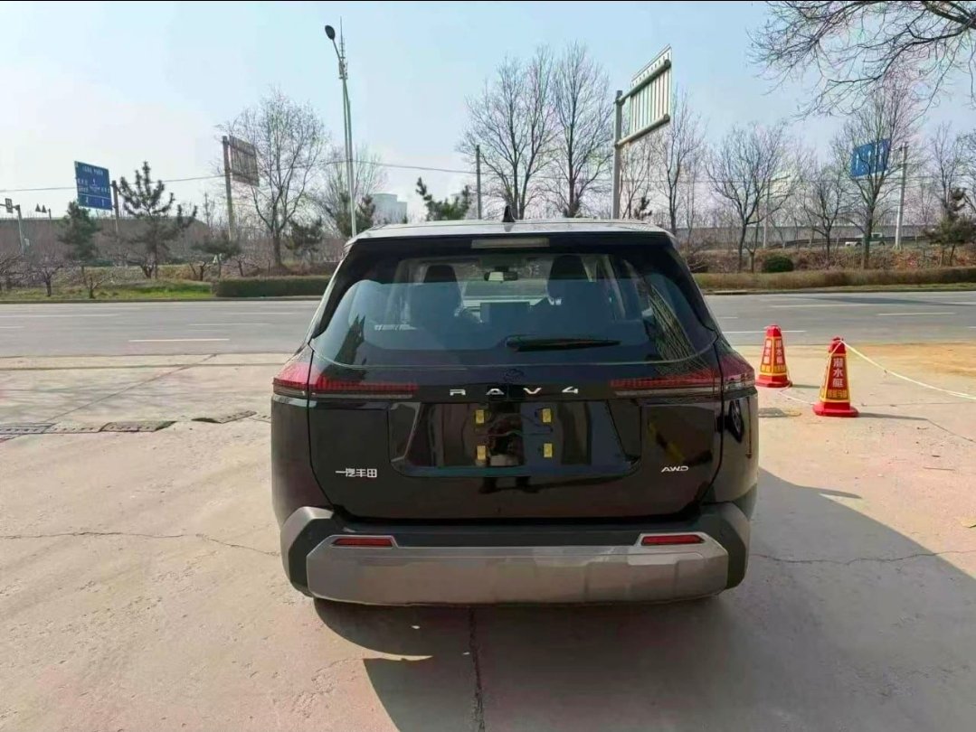 2026 Toyota Rav4 (Pre-Order) image 2