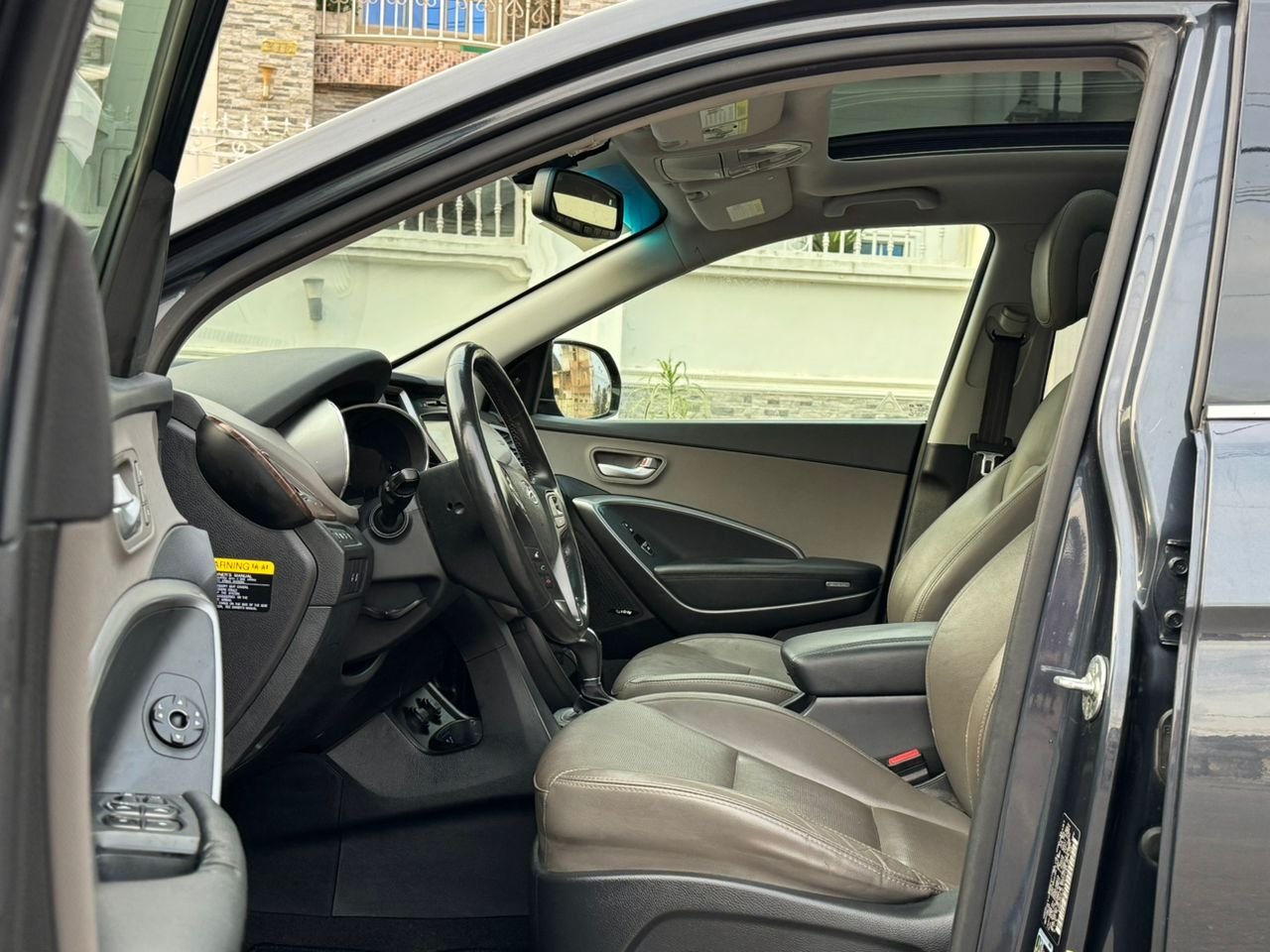 2017 Hyundai Santa Fe unlimited image 2