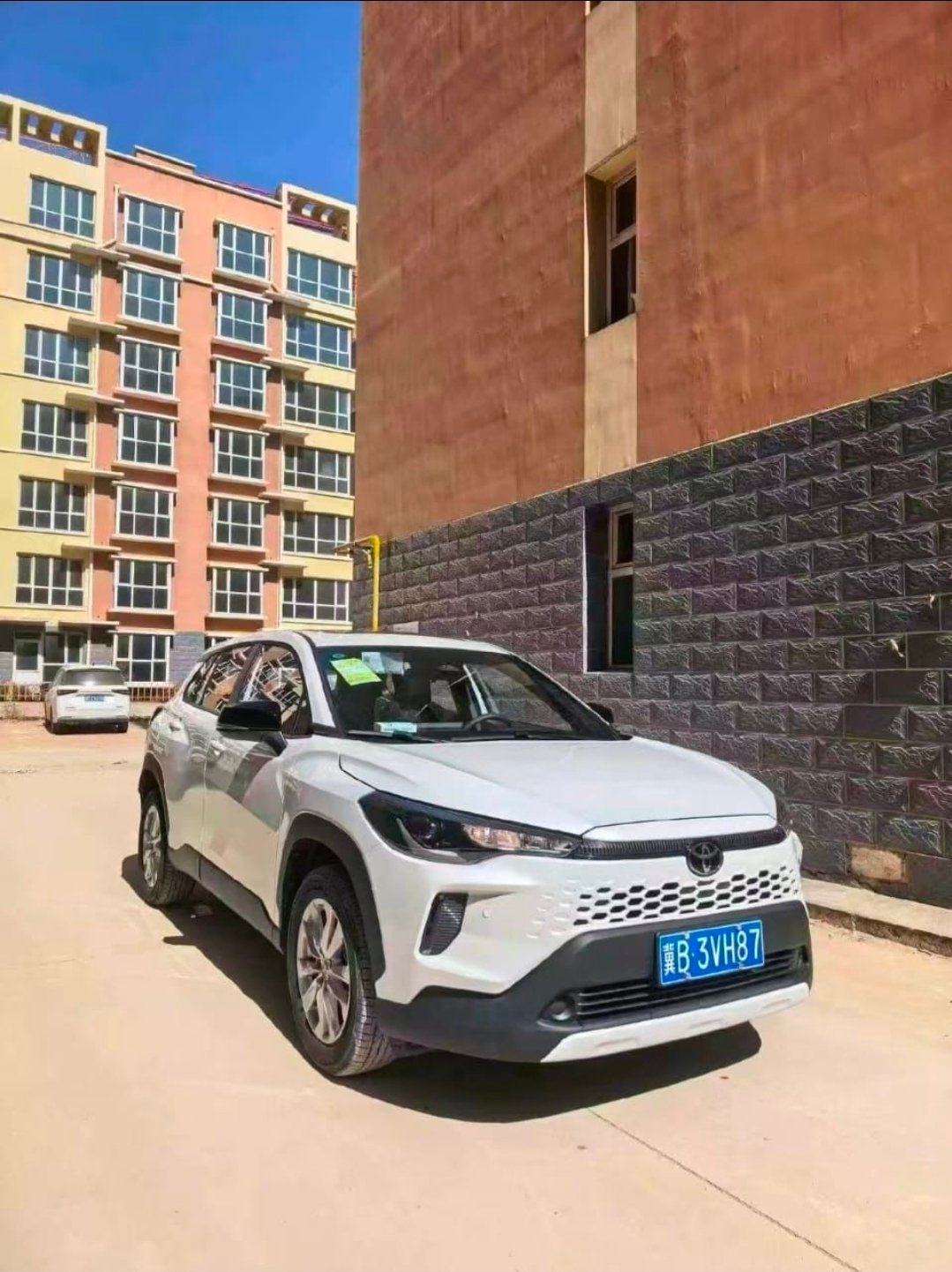 2025 Toyota Corolla Cross (Pre-Order) image 3