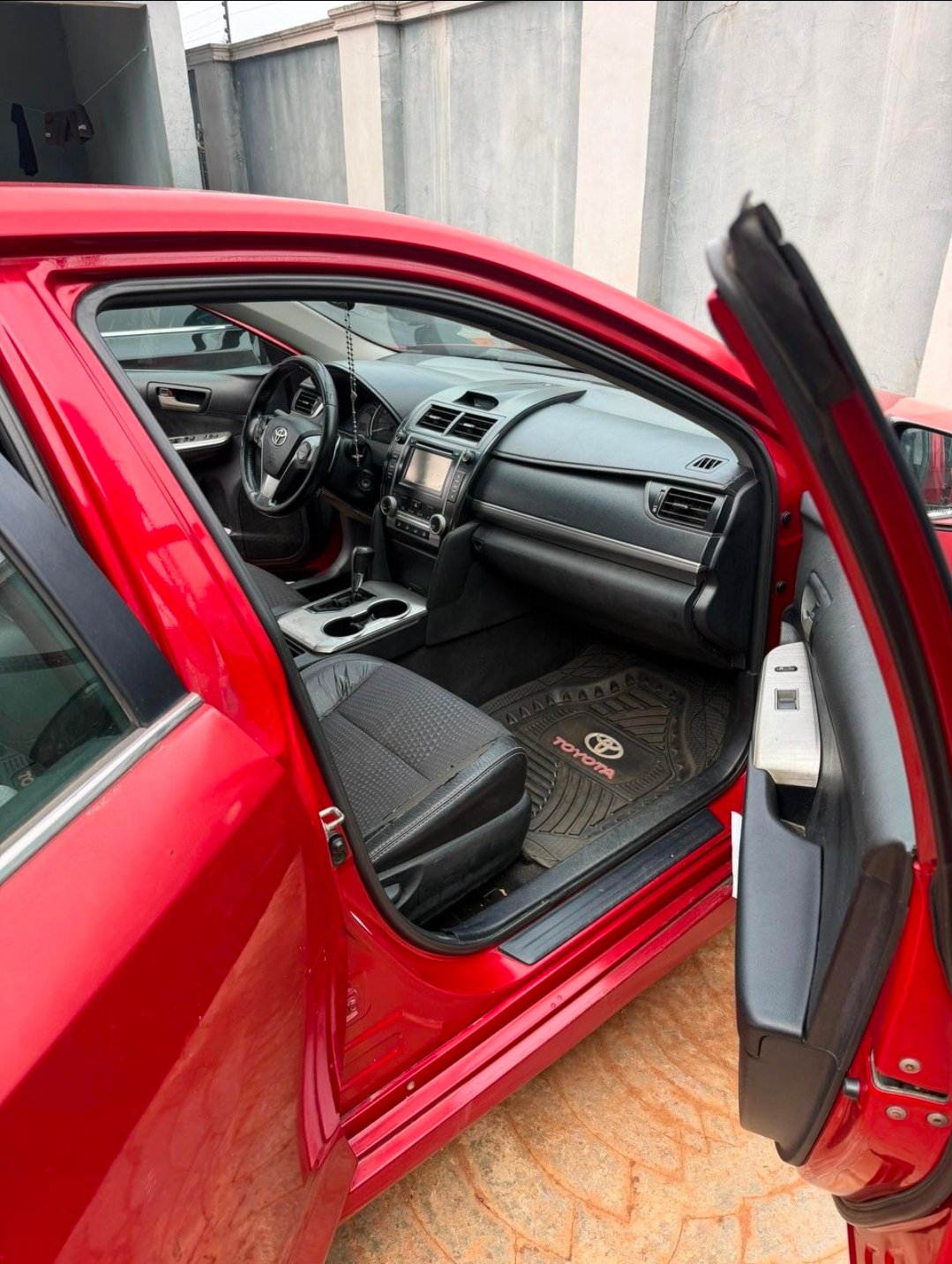 2012 Toyota Camry — photo 3