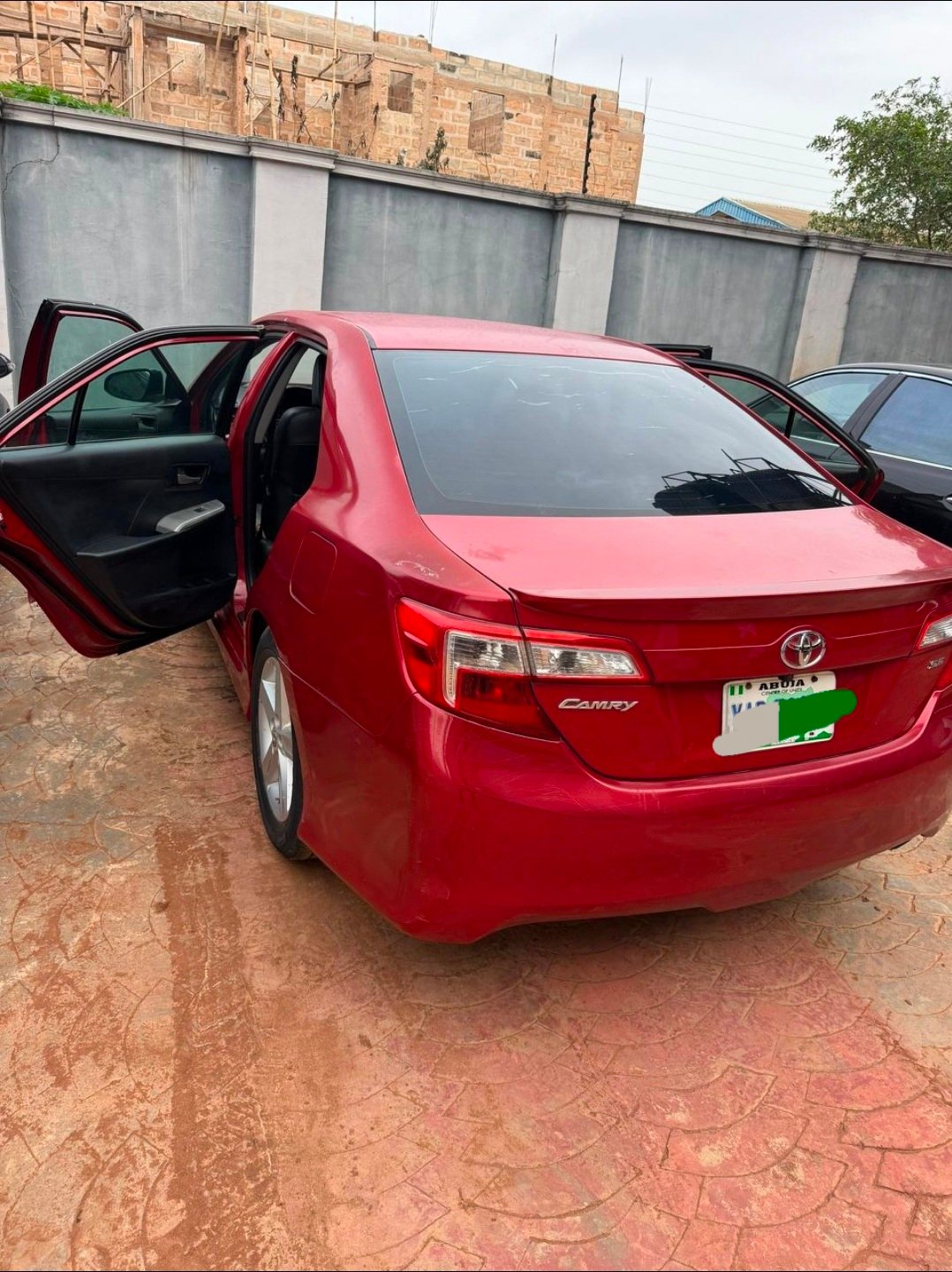 2012 Toyota Camry — photo 2